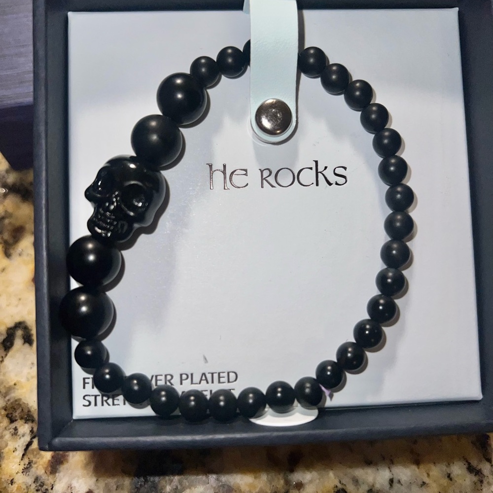 NIB He Rocks Skull Bracelet